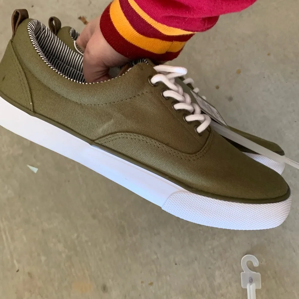 NWT Mens Goodfellow & Co. Brady Sneakers Olive - 7 - Picture 1 of 6